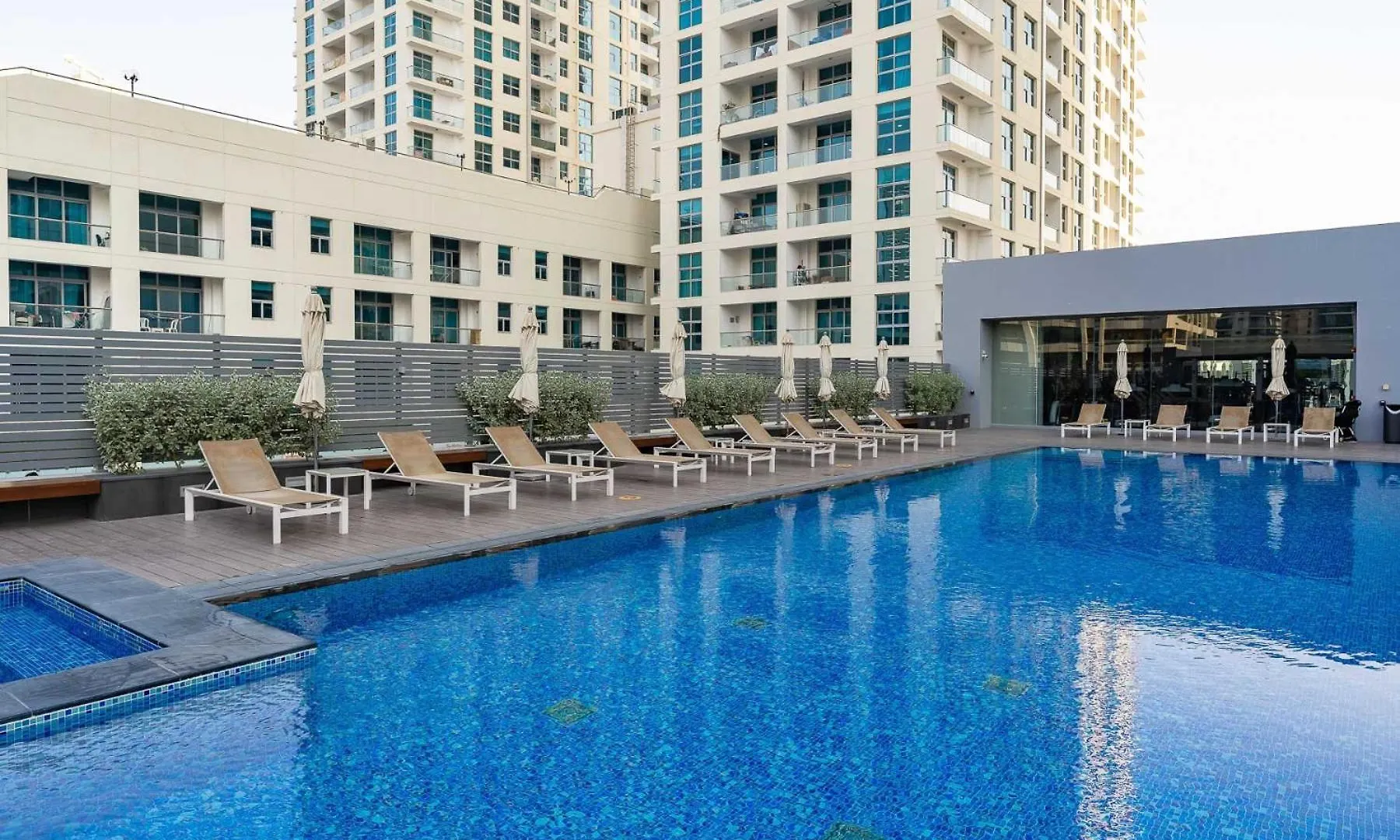 Beautiful Stylish Apartment With Marina Views Dubai