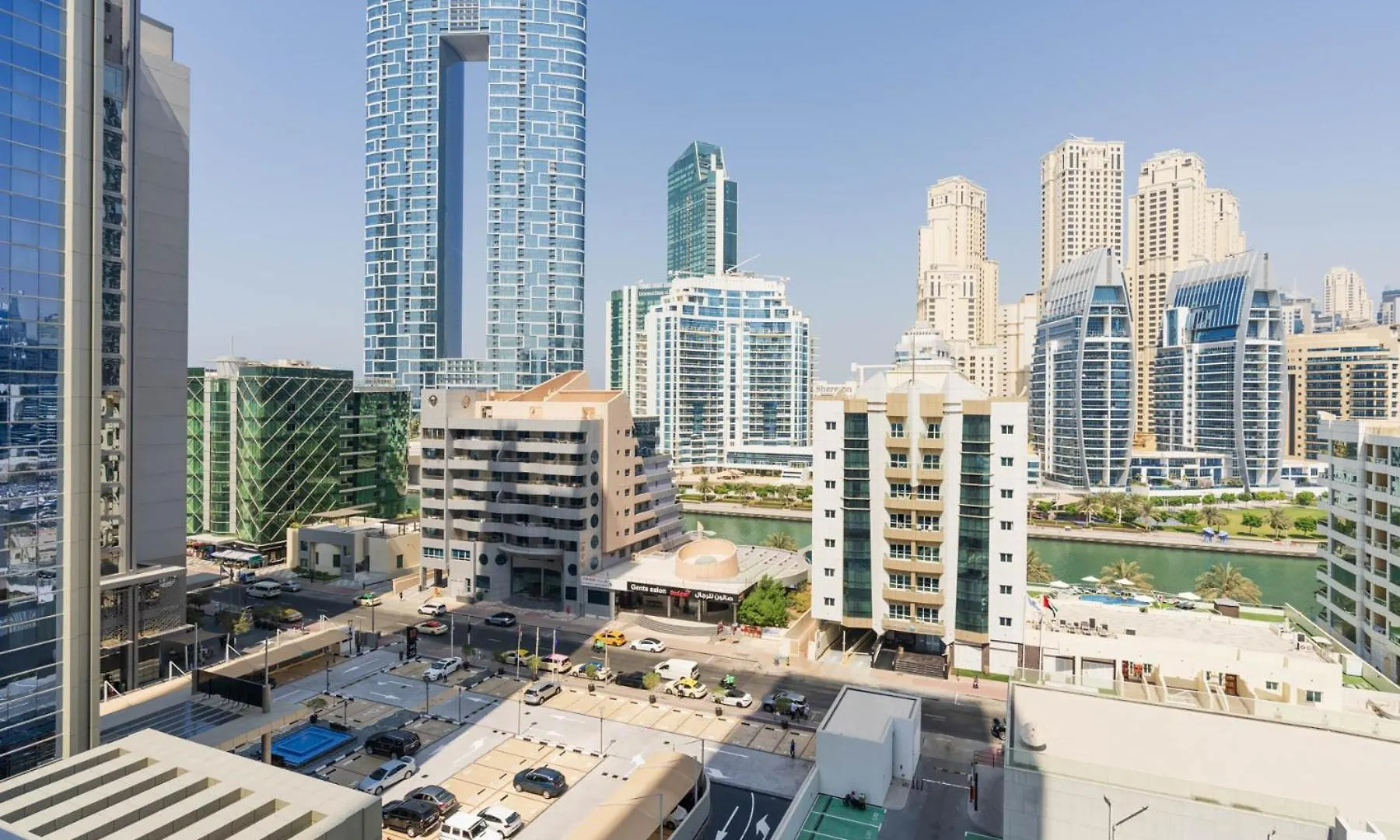 Beautiful Stylish Apartment With Marina Views Dubai